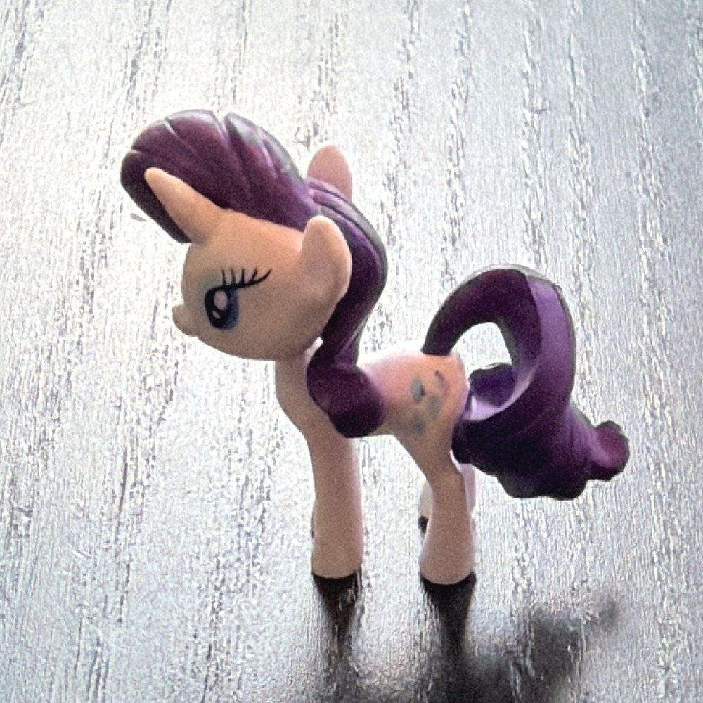 My Little Pony Rarity Micro Mini G4 Figure 1.25 inch 2017 Unicorn Toy